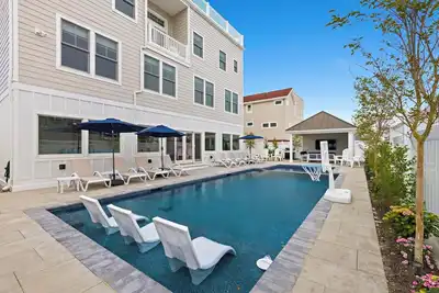 Image de Brand New Surf City Beach Block Dream Vacation Or Perfect For Small Weddings