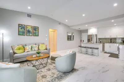 Image de Chic North Miami House ~ 7 Mi to Hard Rock Stadium