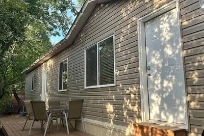 Image de Cozy Getaway Cabin at Crooked Lake: Walking Distance to the Beach