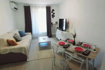 Image de Trois pièces au cœur d'Antibes! Avec parking a disposition pas loin de la plage