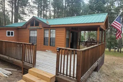 Image de Cozy 2-bedroom cabin in Boulder Heights, 10 minutes from Sturgis and Deadwood.