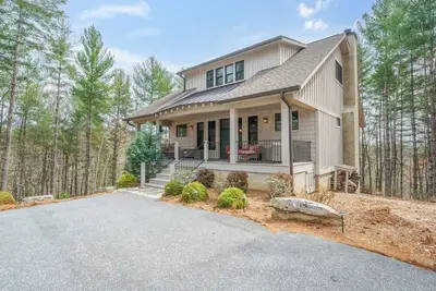 Image de Birdsong | Fire Pit, Pet Friendly & Easy Access to Lake James!