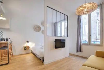 Image de Appartement 'Le Charmant' avec Wi-Fi et climatisation