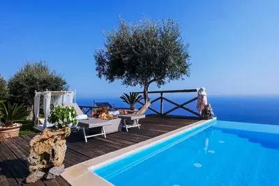 Image de Heaven on the Upper Amalfi Coast!