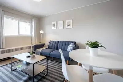 Suite 3 - Relax in beautiful Bayfield - 15min from Grand Bend