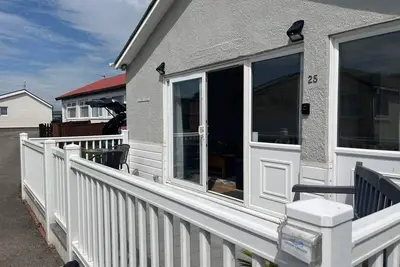 Image de SeasideEscape-2Br-Sleeps4-Parking-PetsOK-Fireplace