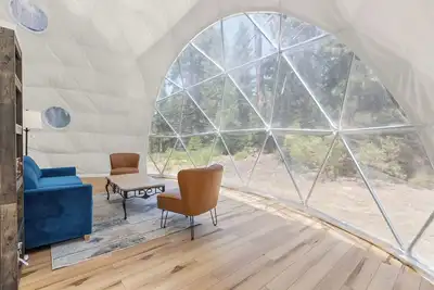 Image de Downtown Dome Glamping Retreat in Shaver Lake