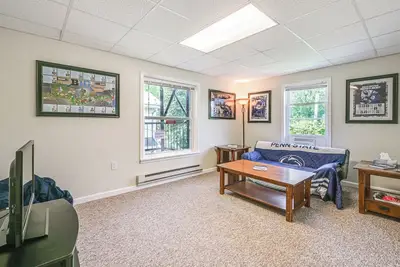 Image de State College Apartment: Walk to Beaver Stadium!