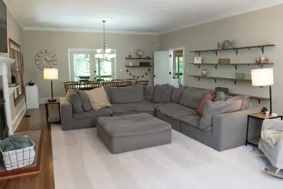 Image de Secluded\/Fully Furnished\/Slps 10