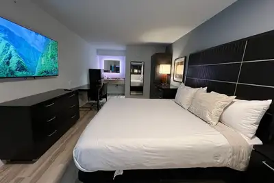 Image de Modern studio with WiFi and fitness room in welcoming Baton Rouge