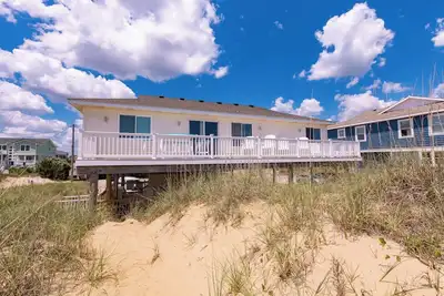 Image de Octopus Hug, Oceanfront Dog Friendly 4 Bd. /2 Bath
