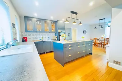 Image de Relaxing Apartment with a stunning view of the Edinburgh Skyline.