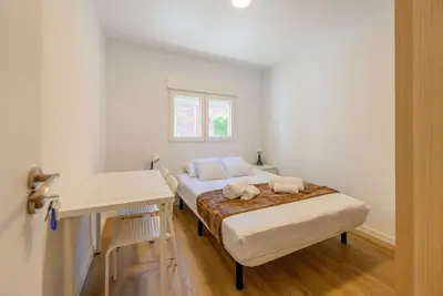 Image de Acogedora habitación con cama doble cerca al Polideportivo Los Cantos en Alcorcón Sap35a