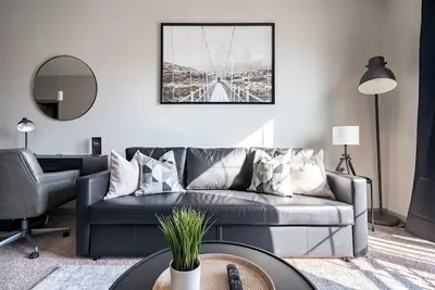 Image de Luxury Downtown Apartment