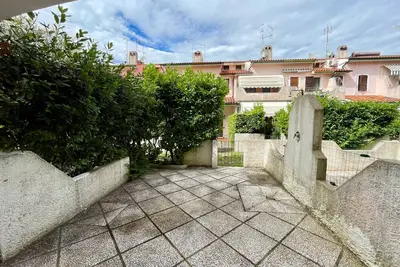 Image de Détendez-vous dans une villa lumineuse dans un village calme