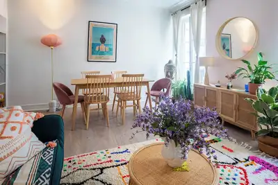 Image de Chic, Bohemian 1bd Apartment—Batignolles