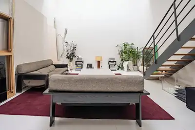 Image de Stunning 3bd Industrial-style Maisonette—Villette