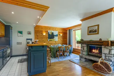 Image de Appartement de standing 75m² avec Wifi, cheminée, balcon et garage - Val d’Isère (Le Praz)