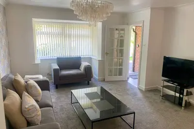 Image de Cosy 4br Home in Prestwich with Free Parking