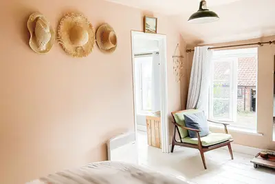 Image de Beatrice Cottage - 2 mins to Sea, Rustic Bolthole