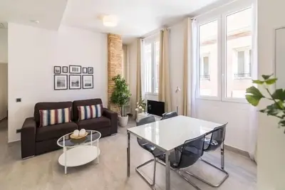 Image de Appartement · Cordoue · ★4, 30 · 2 chambres · 4 lits · 2 salles de bain