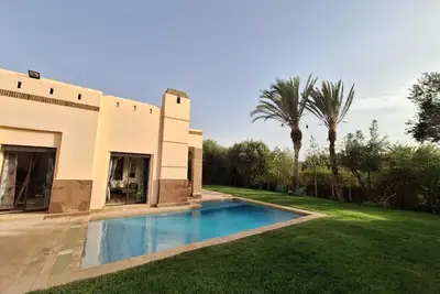 Image de Villa Maeva avec piscine privée dans résidence sécurisée avec courts de tennis