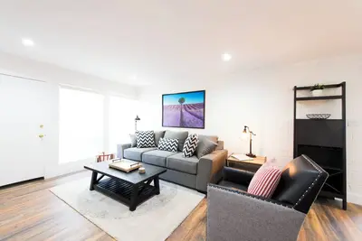 Image de ✻ Scottsdale ✻ Industrial Farmhouse, 2 Bed 2 Bath