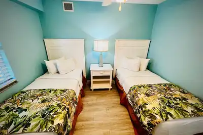 Image de 2br Ocean View Condo, Pool, Near Marine Park