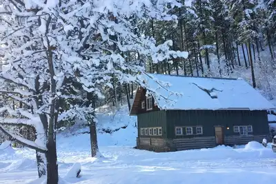 Image de Cozy 2-bedroom cabin in beautiful  Leavenworth on 35 acres! \n