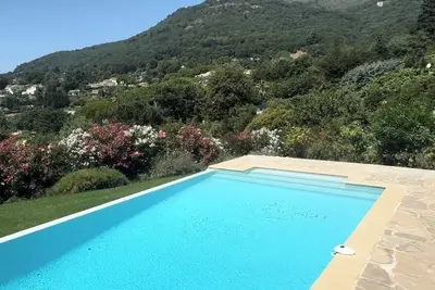 Image de New:Côte d'Azur villa d'architecture méditerranéenne Vence entre mer et montagne
