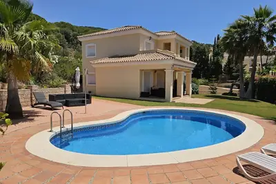 Image de Detached 3 bed 3 bath Villa with Pool outside dining, Ac, Wi-Fi. Golf Course