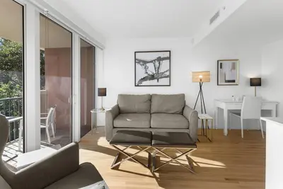 Image de Modern Grove Condo w/ Pool, Steps to CocoWalk