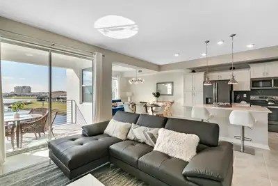 Image de Last Minute Disney Getaway! Luxury Condo with Private Balcony. Book Now! #65877
