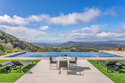 Image de The Sonoma Estate: Pool, Hot Tub & Mountain Views!