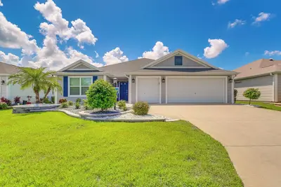 Image de Golf Cart & Pool Access: The Villages Home!