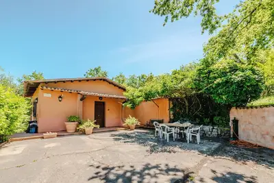 Image de Children's House-The Village in the Woods