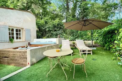 Image de Maisonnette La Ti\"Mi\" et son jacuzzi