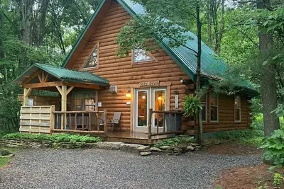 Image de Cozy Bear Log Cabin near Cook Forest State Park