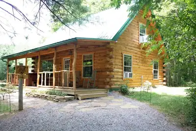 Image de Friendly Bear Log Cabin near Cook Forest State Park