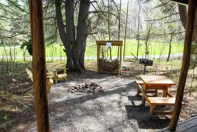 Image de Tiny Bear Log Cabin near Cook Forest State Park