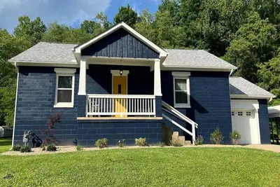 Image de New - Cozy Hocking Hills Cottage w Hot Tub\n\n