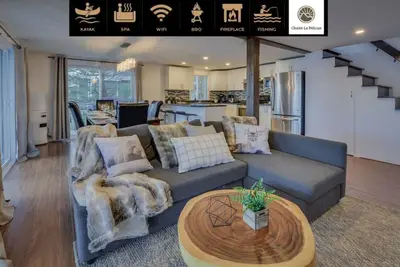 Image de Summer Promo Waterfront Cabin Spa trails boat fish