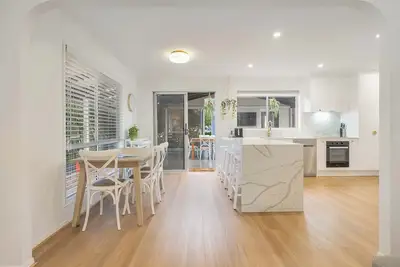 Image de Maroochy 4 Bedroom Family Beachhouse - Pet Friendly