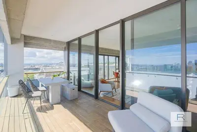 Image de Luxury Designer Apartment by Furnished Rentals