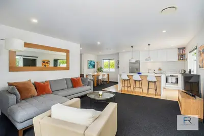 Image de Stylish Northcote Point Bungalow