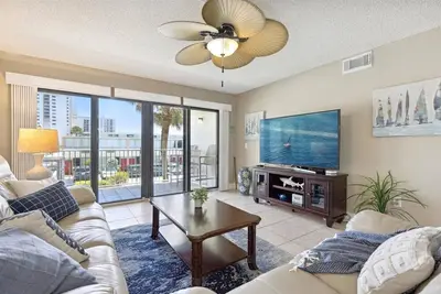 Image de Stunning Partial Oceanview Escape with Heated Pool & Tennis