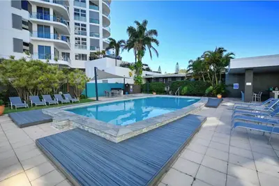 Image de Escape to our spacious 2-bedroom Maroochydore apartment