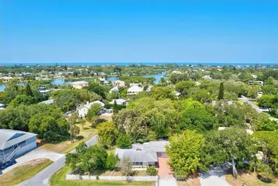 Image de Charming cozy coastal house🐬minutes away from Venice beach