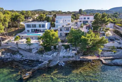 Image de Superbe maison de 5 chambres à Zman