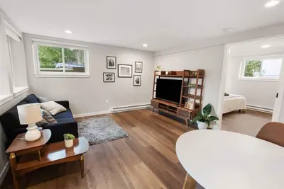 Image de The King Suite | Mid Century & Spacious